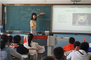 商学院志愿者赴盐厂小学进行支教活动